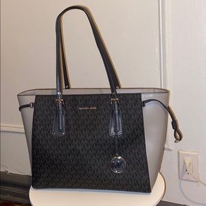 Michael Kors Voyager Medium Two-Tone Logo Tote Bag